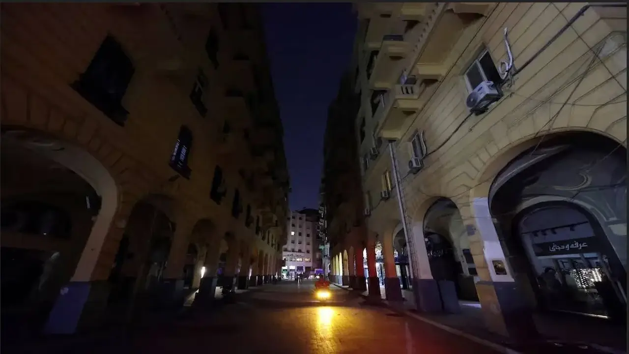 مصر تقرر زيادة أسعار الكهرباء للقطاع التجاري بنسب تصل إلى 90 %